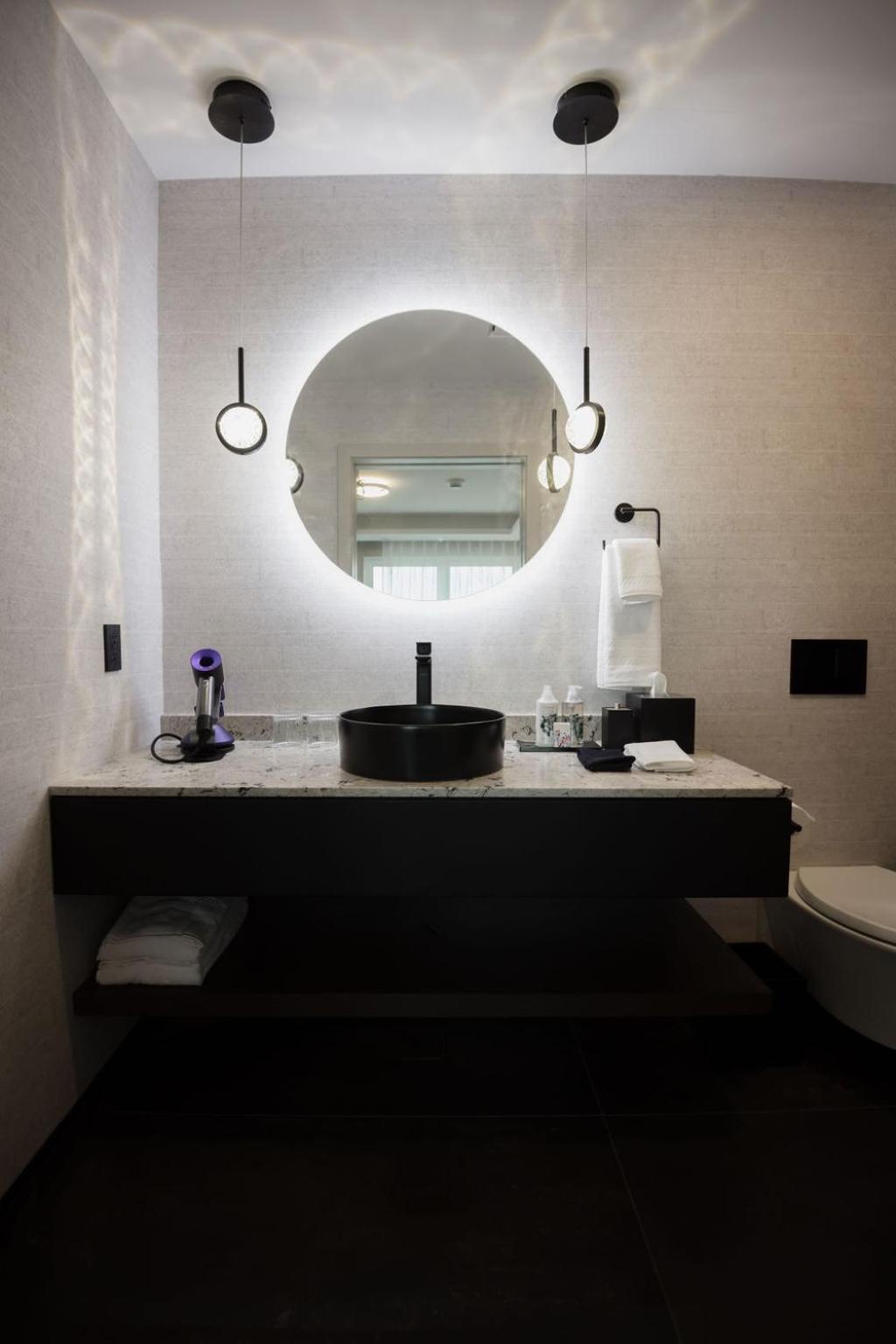 The Reid Hotel Vanderhoof Εξωτερικό φωτογραφία