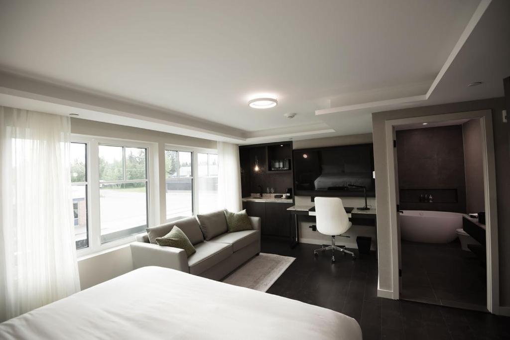 The Reid Hotel Vanderhoof Εξωτερικό φωτογραφία